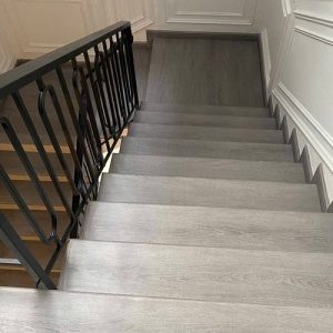 Sàn gỗ cầu thang CT12