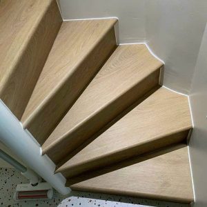 Sàn gỗ cầu thang CT15