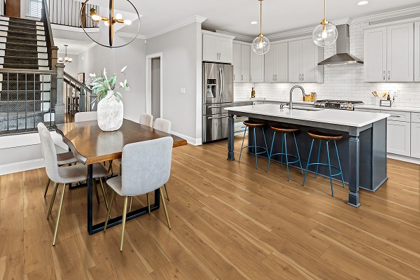 Sàn gỗ phòng bếp màu vàng nâu