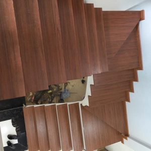 Sàn gỗ cầu thang CT1