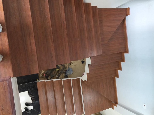 Sàn gỗ cầu thang CT1
