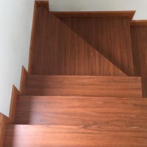 Sàn gỗ cầu thang CT4