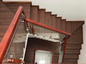 Sàn gỗ cầu thang CT8