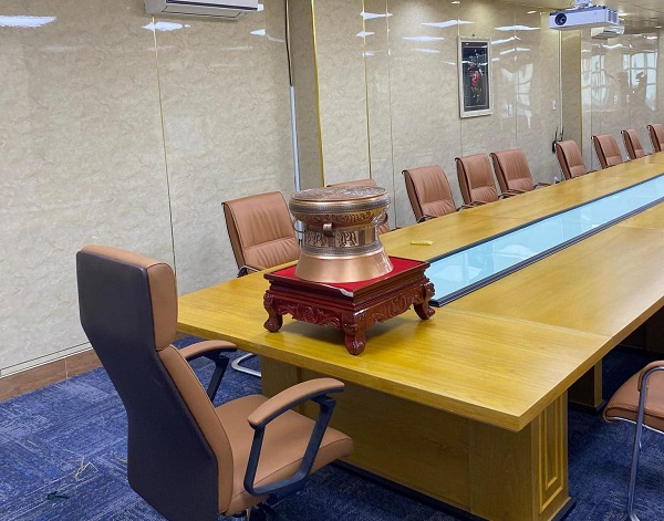 Ốp tường nhựa văn phòng