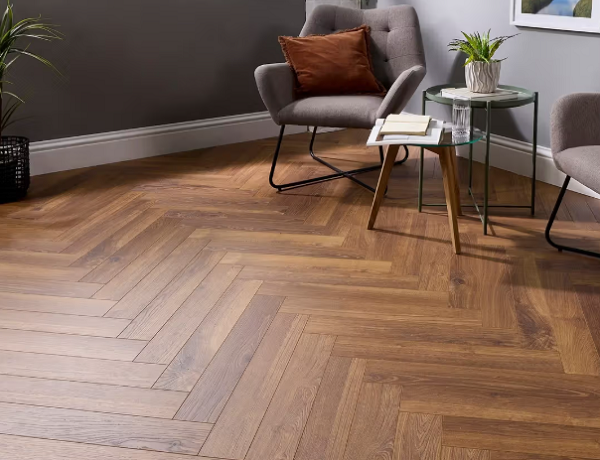 Sàn gỗ xương cá màu nâu sang trọng