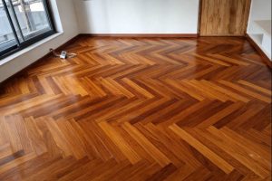 Sàn gỗ xương cá Teak nhập khẩu
