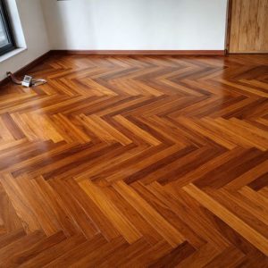 Sàn gỗ xương cá Teak nhập khẩu