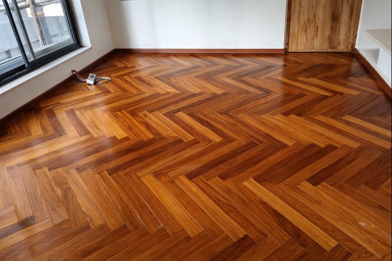 Sàn gỗ xương cá Teak nhập khẩu