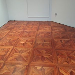 Sàn gỗ hương hoa văn