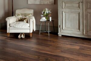 Cửa hàng sàn gỗ công nghiệp đường Hoàng Quốc Việt