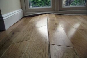 Có nên lót sàn gỗ giá rẻ không?