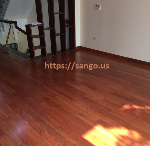 Sàn gỗ căm xe lát nhà phố