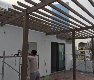 Thi công giàn hoa gỗ nhựa