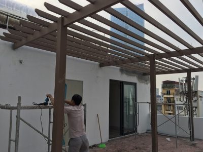 Thi công giàn hoa gỗ nhựa