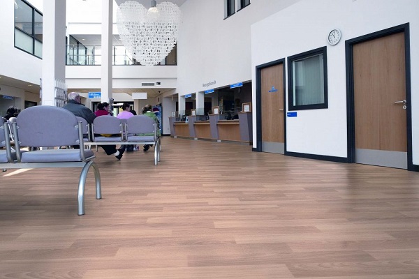 Sàn nhựa cuộn lát bệnh viện