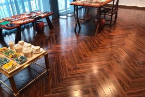 Sàn gỗ tự nhiên chiu liu tại Hà Đông