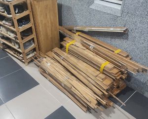 Mua sàn gỗ cũ