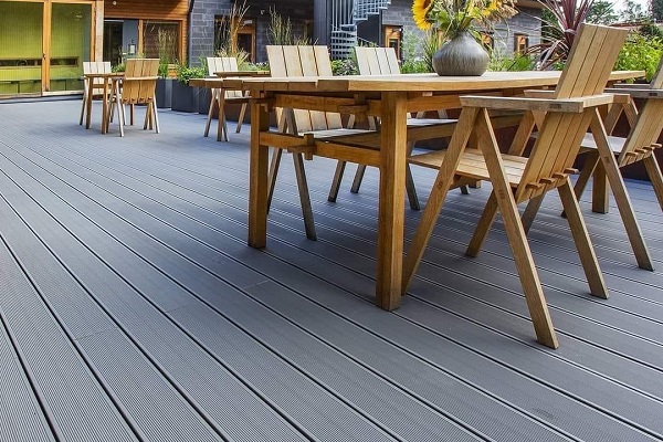 sàn gỗ nhựa composite ngoài trời Tecwood màu đen mặt kẻ nhỏ