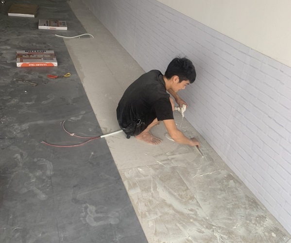 sàn nhựa dán keo giá rẻ