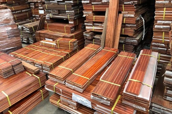 Nhà máy sản xuất sàn gỗ căm xe
