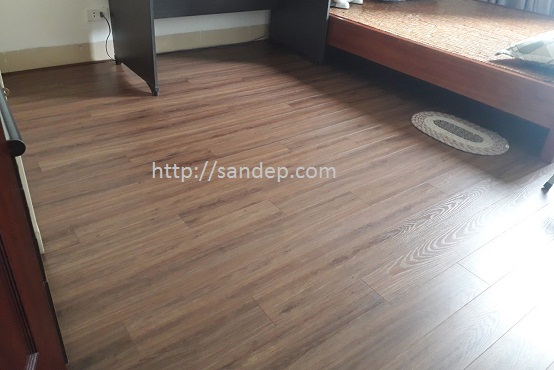 làm sàn gỗ nhựa nhựa ngoài trời
