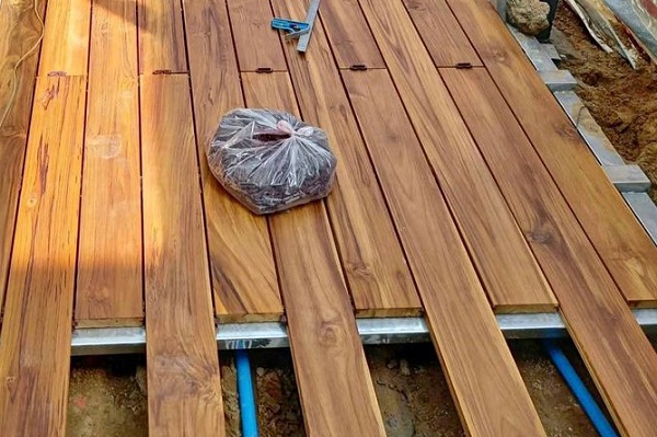 sàn gỗ teak ngoài trời