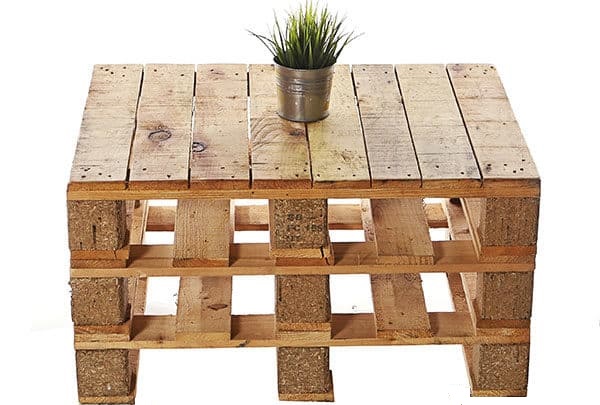 bàn pallet ngoài trời