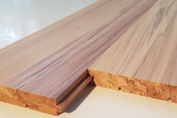 hèm khóa sàn gỗ tự nhiên
