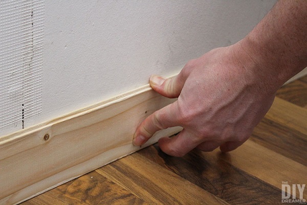 keo dán gỗ vào tường