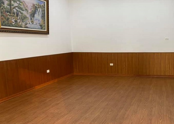 nhựa ốp chân tường nano