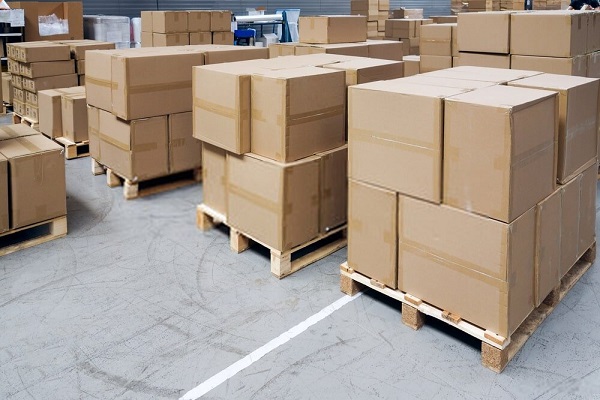 pallet gỗ để hàng nhà kho