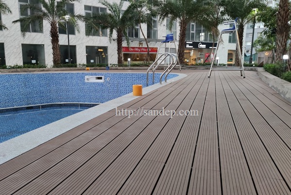 Sàn gỗ nhựa ngoài trời lát sàn bể bơi