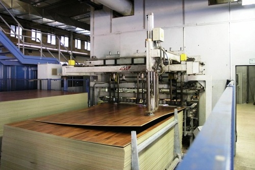 quy trình sản xuất sàn gỗ công nghiệp