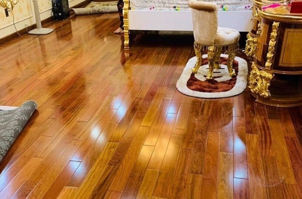 sàn gỗ giáng hương Lào cao cấp