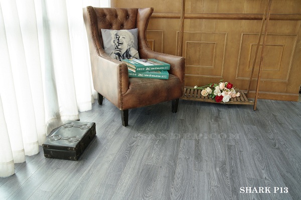 sàn gỗ shark chịu nước tốt