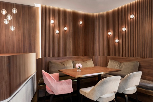 tấm ốp nhựa lam sóng quán cafe