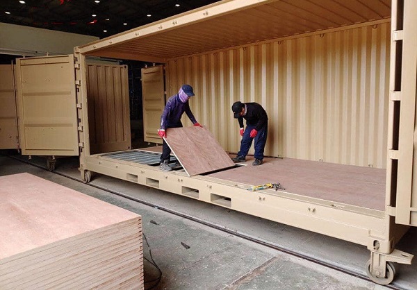 ván ép lót sàn container