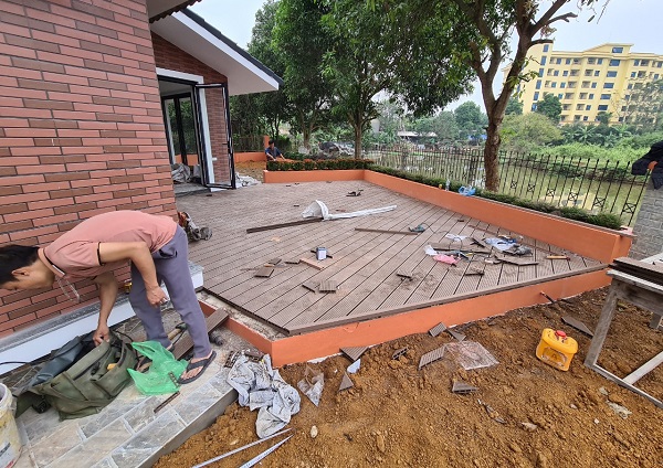 Sàn ngoài trời sân vườn Tecwood