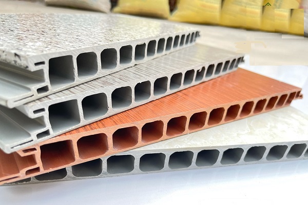 ván nhựa chiu lực PVC